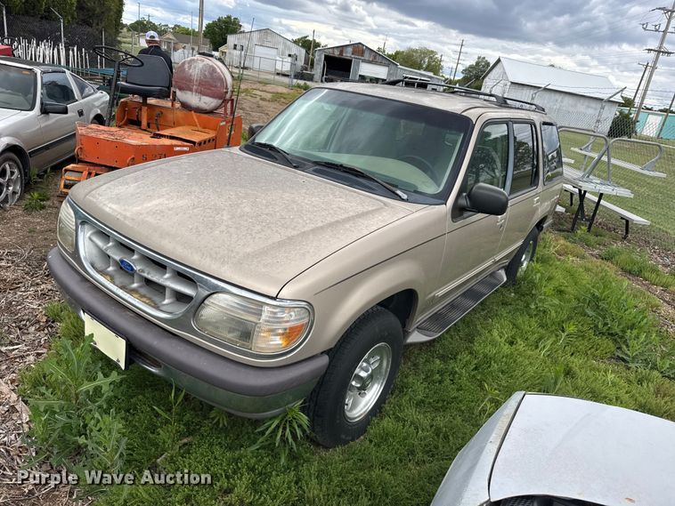 1997 Ford Explorer SUV - photo 1