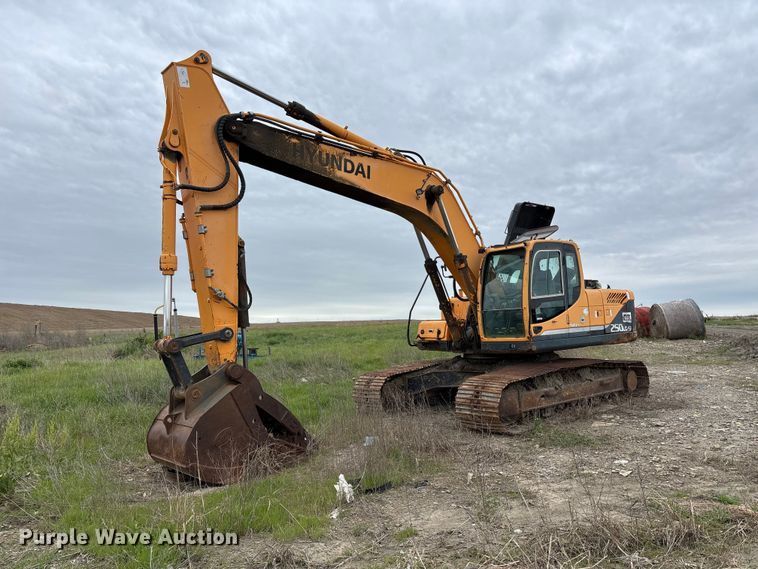 Hyundai Robex 250LC-9 Excavator - photo 1