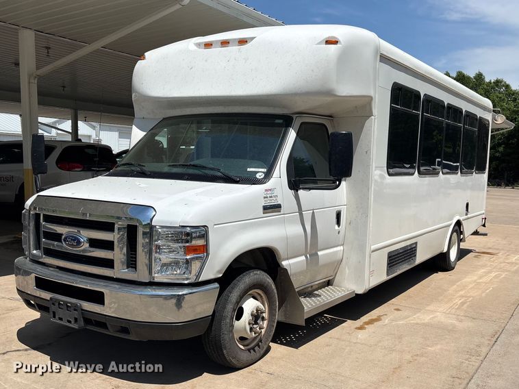 2019 Ford E450 Shuttle Bus - photo 1