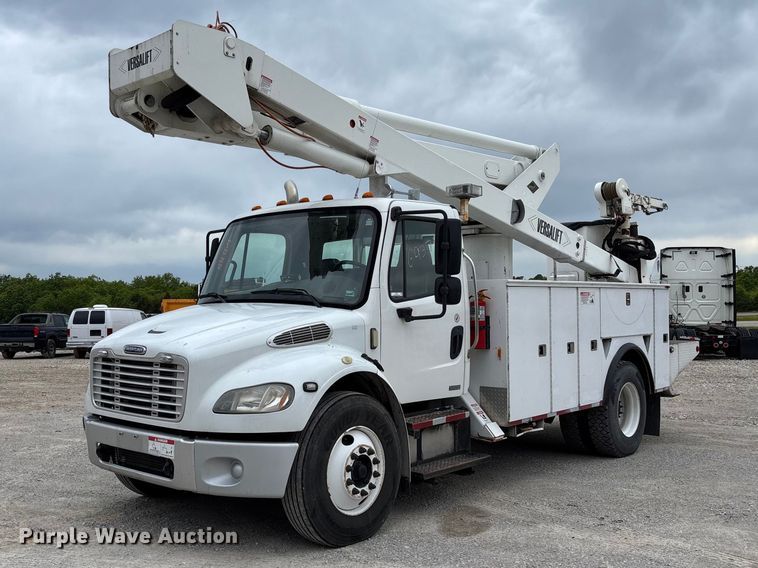 2007 Freightliner Business Class M2 Bucket Truck - photo 1