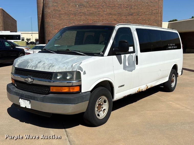 2006 Chevrolet Express 3500 Van - photo 1