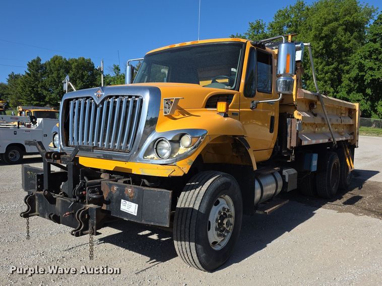 2012 International 7500 Dump Truck - photo 1