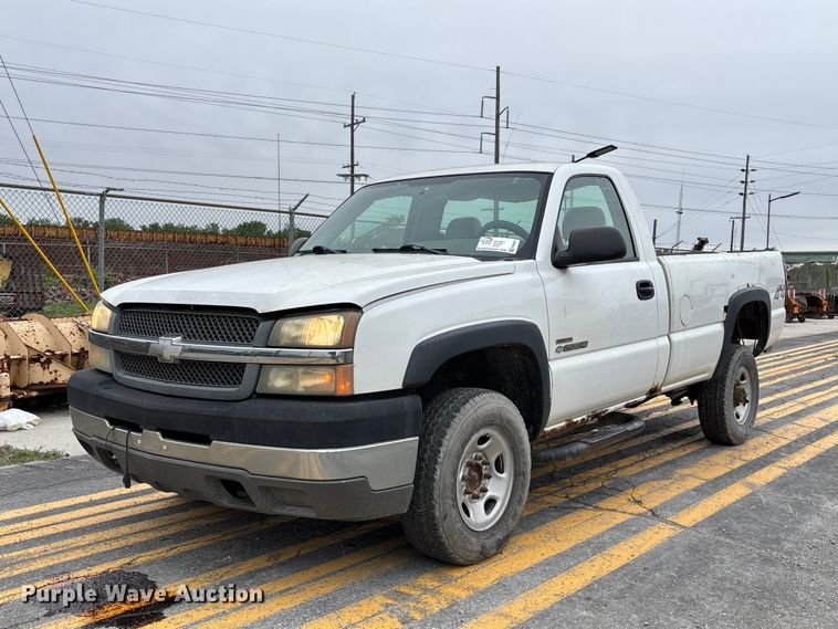 2004 Chevrolet Silverado 2500HD Pickup Truck - photo 1