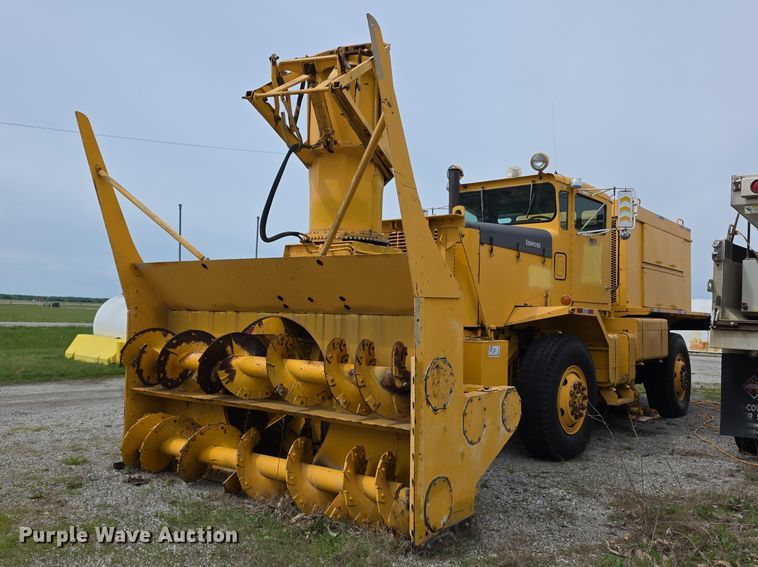 1982 Oshkosh  WT2206 Snow Blower Truck - photo 1