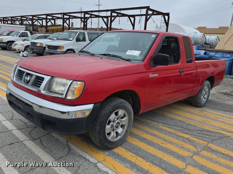 2000 Nissan Frontier Ext. Cab Pickup Truck - photo 1