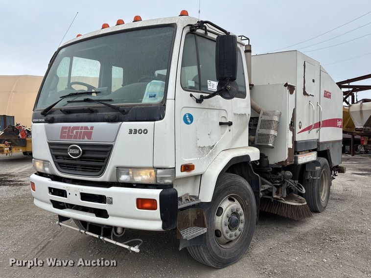 2009 Elgin Eagle Street Sweeper Truck - photo 1