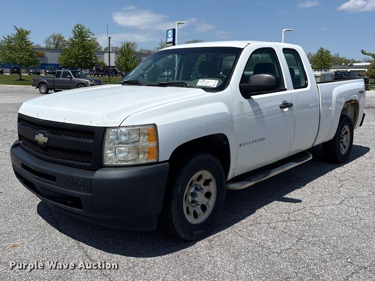 2009 Chevrolet Silverado 1500 Ext. Cab Pickup Truck - photo 1