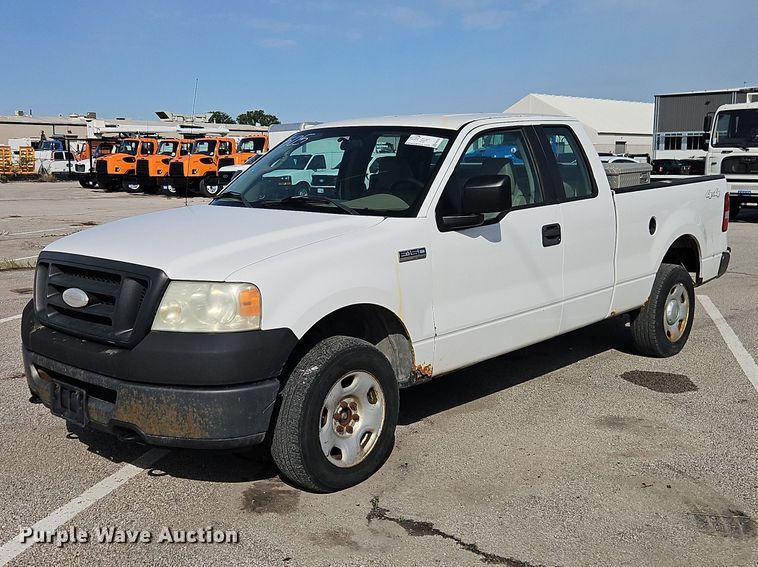 2006 Ford F150 Ext. Cab Pickup Truck - photo 1