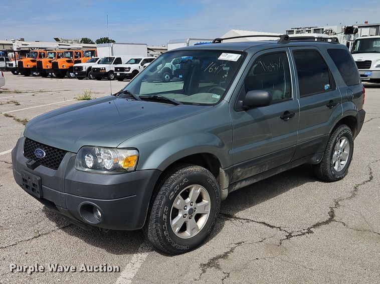 2005 Ford Escape XLT SUV - photo 1