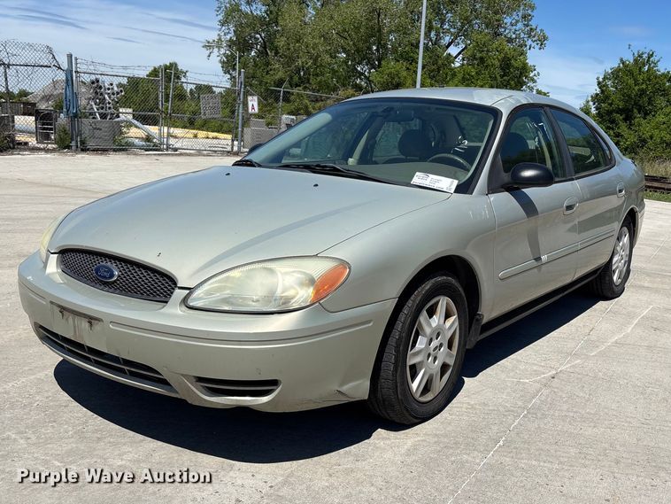 2007 Ford Taurus SE - photo 1