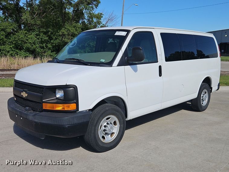 2008 Chevrolet Express 2500 Van - photo 1