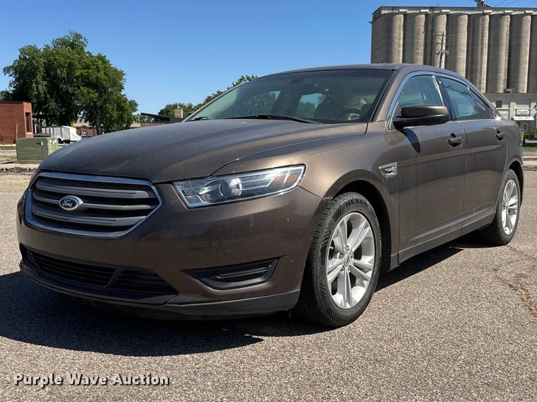 2016 Ford Taurus SEL - photo 1
