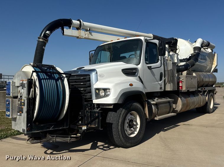 2014 Freightliner 114SD Sewer Jetter Truck - photo 1