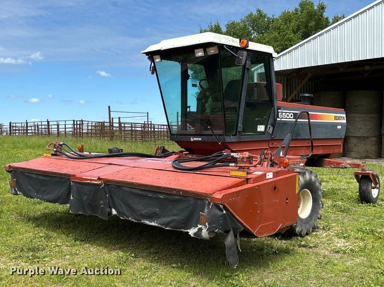 Hesston 8500 Swather / Windrower - photo 1