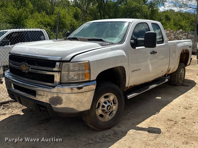 2011 Chevrolet Silverado 2500HD Ext. Cab Pickup Truck - photo 1