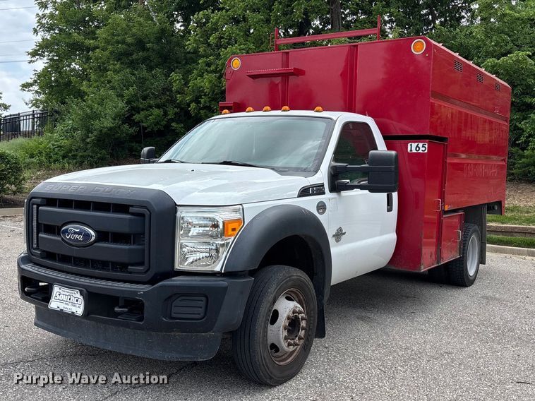 2015 Ford F550 Super Duty Chipper Truck - photo 1