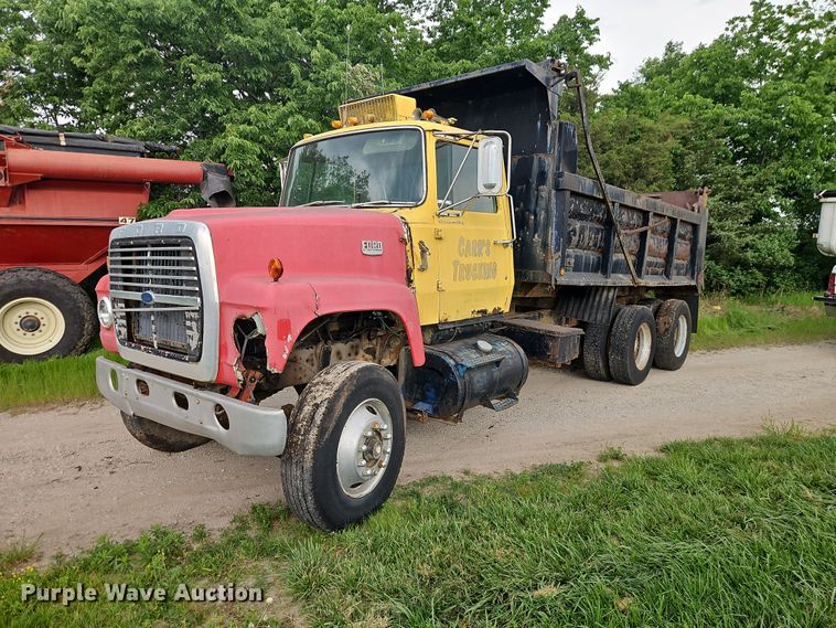 1978 Ford 9000 Dump Truck - photo 1