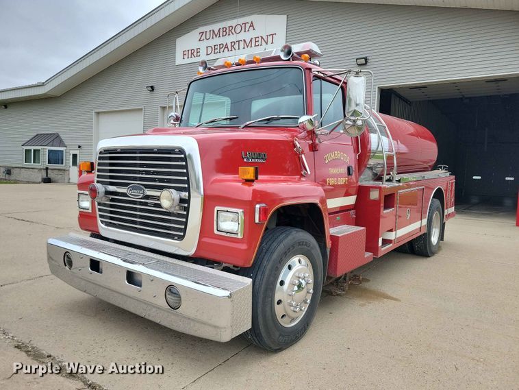 1991 Ford L8000 Tanker Fire Truck - photo 1