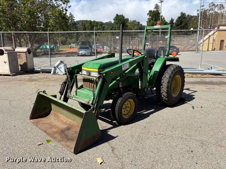 1993 John Deere 870 Tractor - photo 1