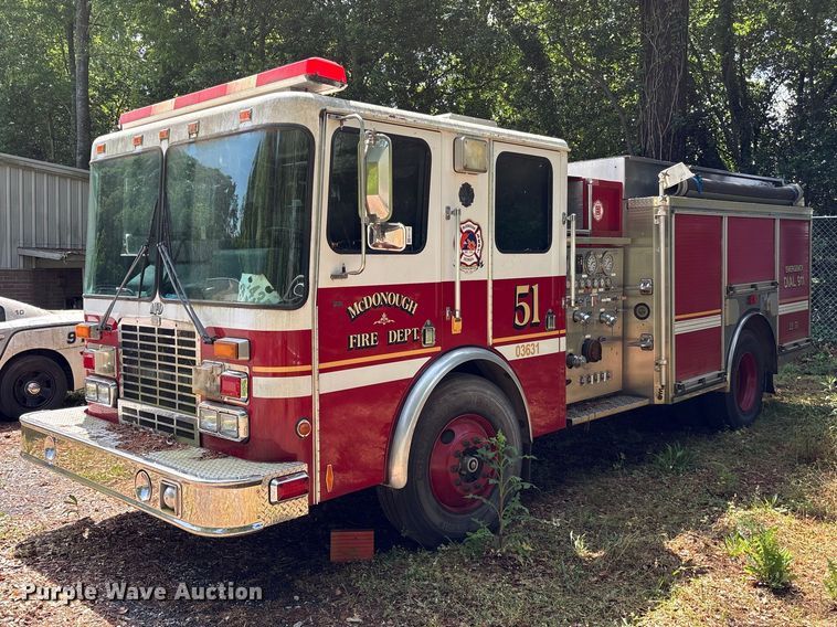 2002 HME Fire Truck - photo 1