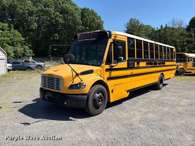 2009 Thomas Built B2 Bus Chassis School Bus - photo 1