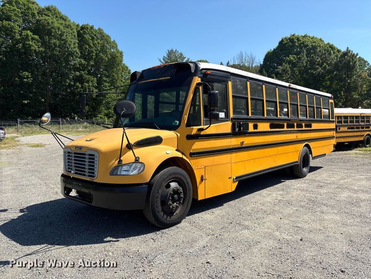 2009 Thomas Built B2 Bus Chassis School Bus - photo 1