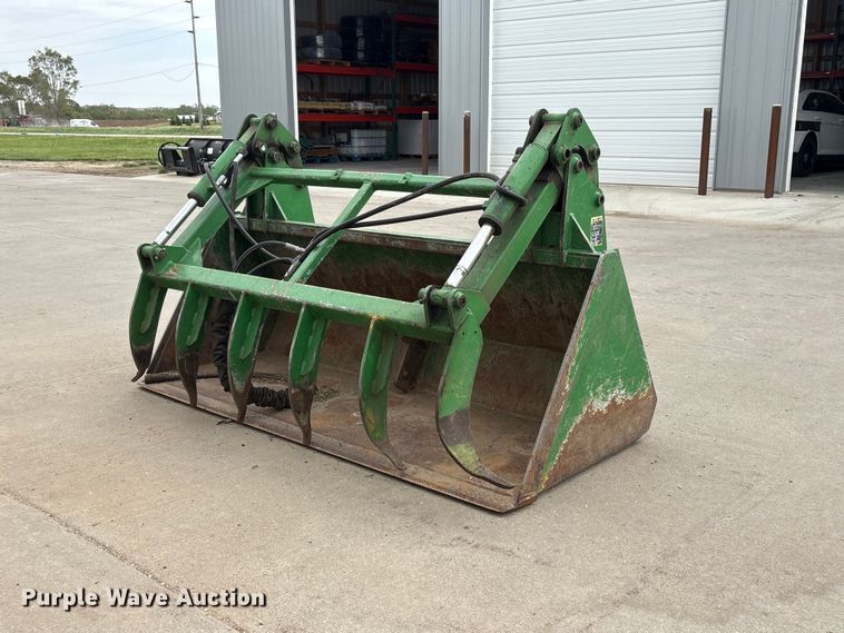 John Deere Grapple Bucket - photo 1