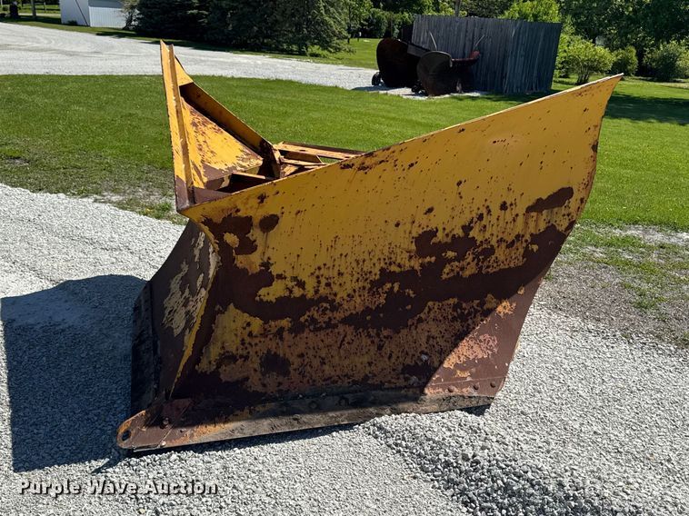 116" W V-Plow - photo 1