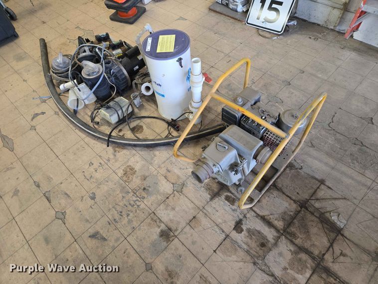 Pumps - photo 1