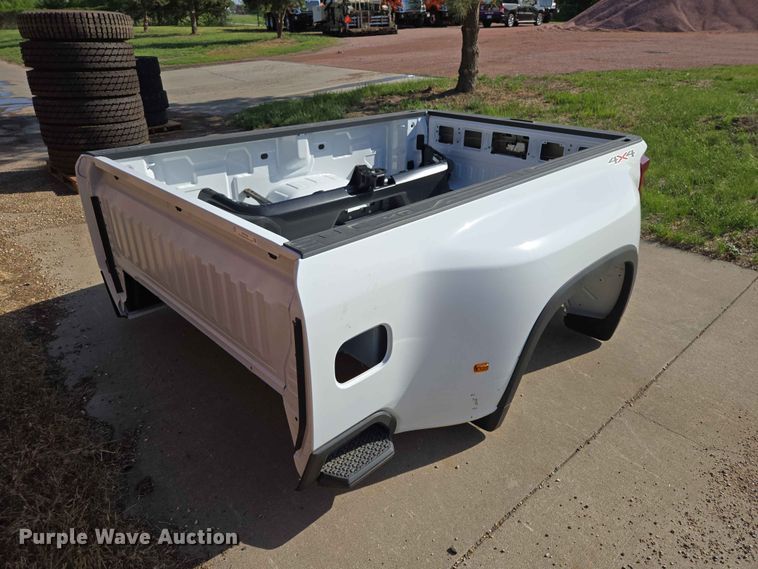 Chevrolet Pickup Truck Bed - photo 1