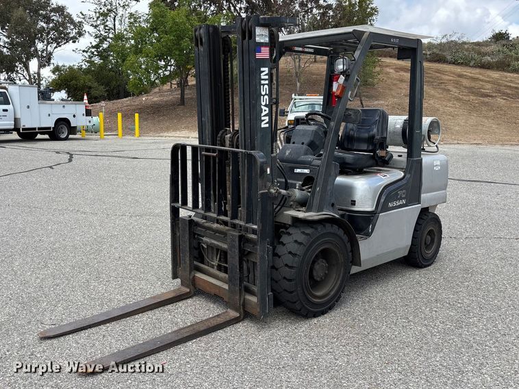 Nissan MUG1F2A35LV Forklift - photo 1