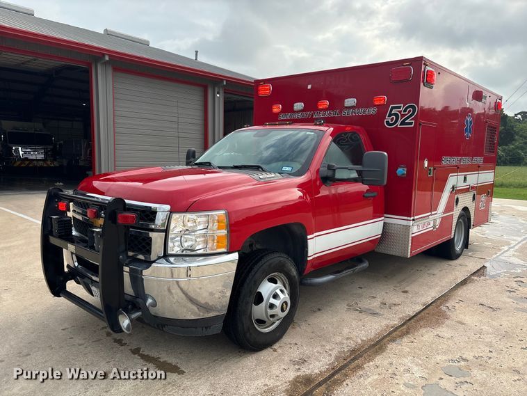 2013 Chevrolet Silverado 3500HD Ambulance - photo 1
