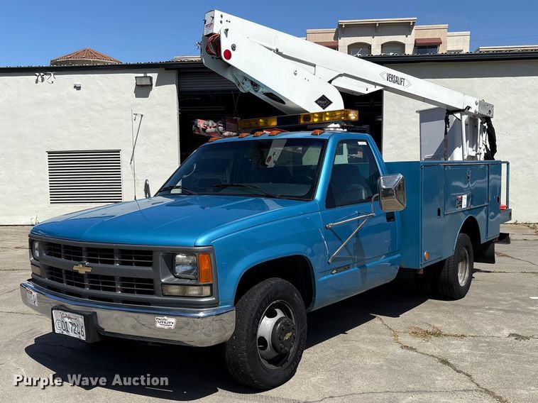 1995 Chevrolet C3500  Utility Bed Pickup Truck With Bucket Lift - photo 1