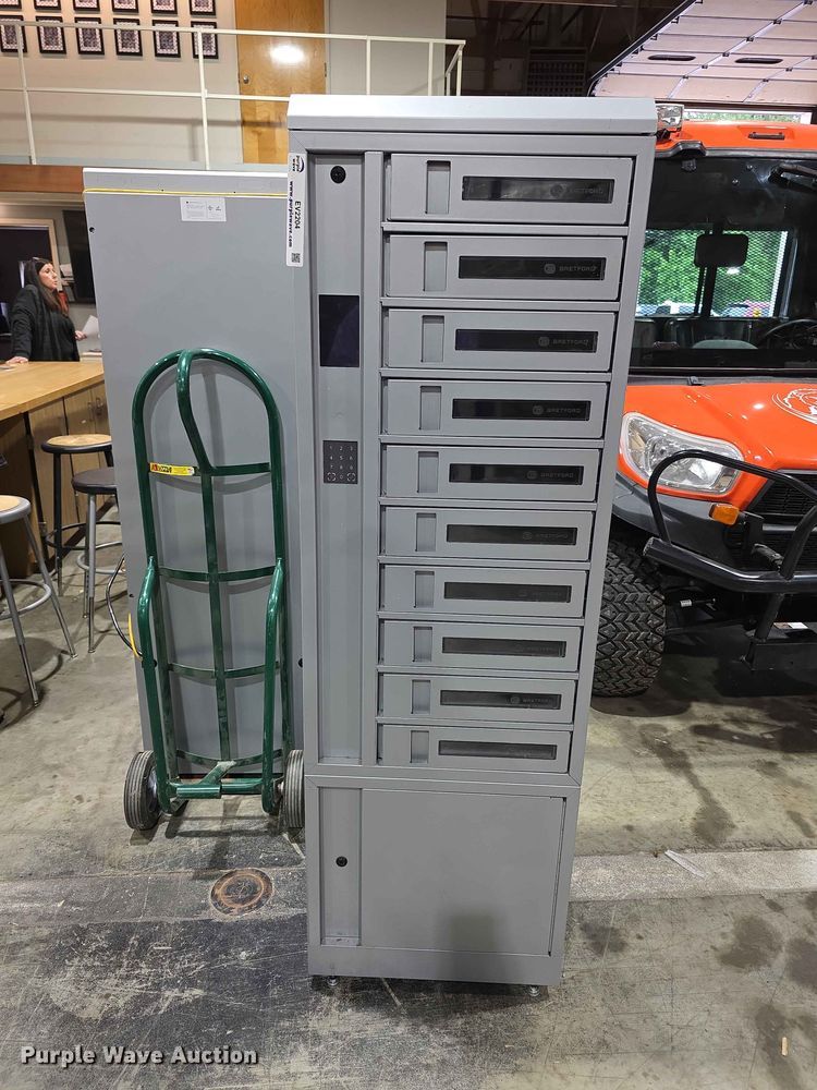 (2) Bretford Connect Lockers - photo 1