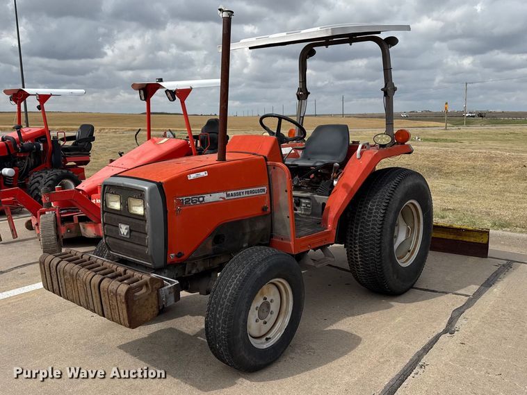 Massey Ferguson 1260 MFWD Tractor - photo 1
