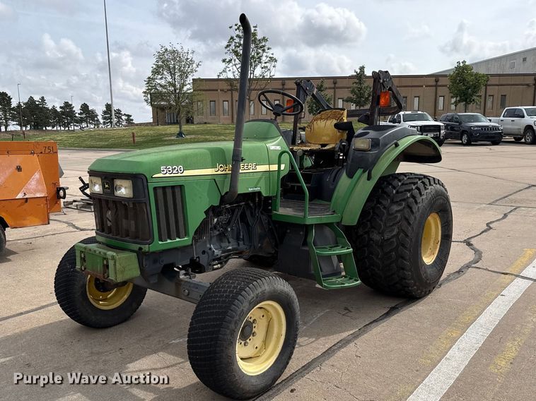 2001 John Deere 5320 Tractor - photo 1