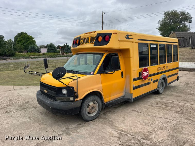 2013 Chevrolet Express G3500 School Bus - photo 1