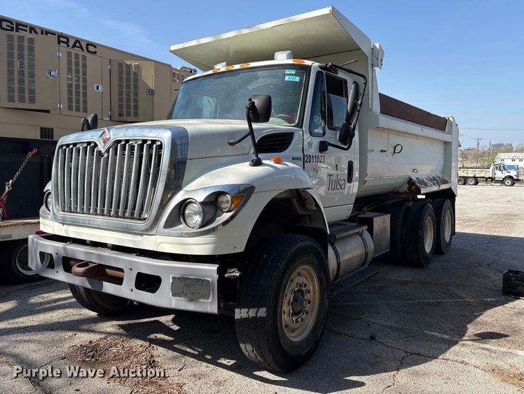 2011 International WorkStar 7400 Dump Truck - photo 1