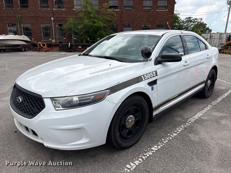 2015 Ford Taurus Police Interceptor - photo 1