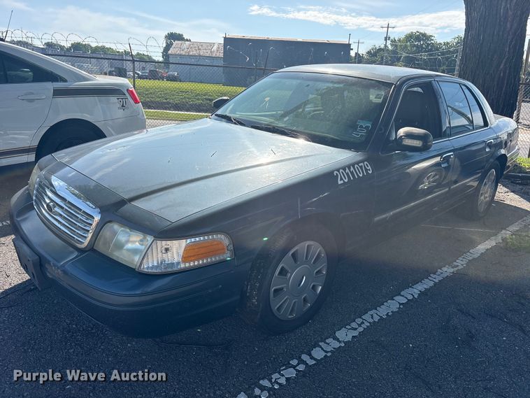 2011 Ford Crown Victoria Police Interceptor - photo 1