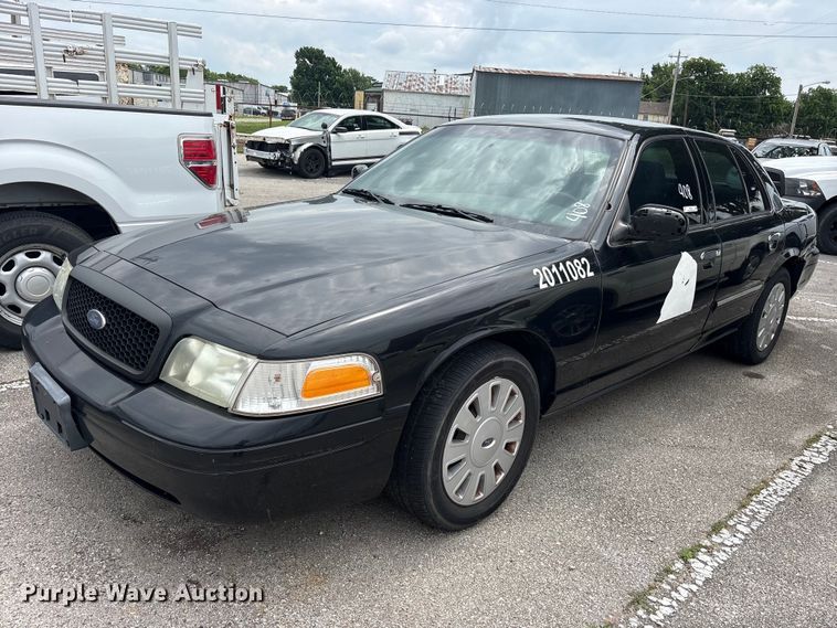 2011 Ford Crown Victoria Police Interceptor - photo 1