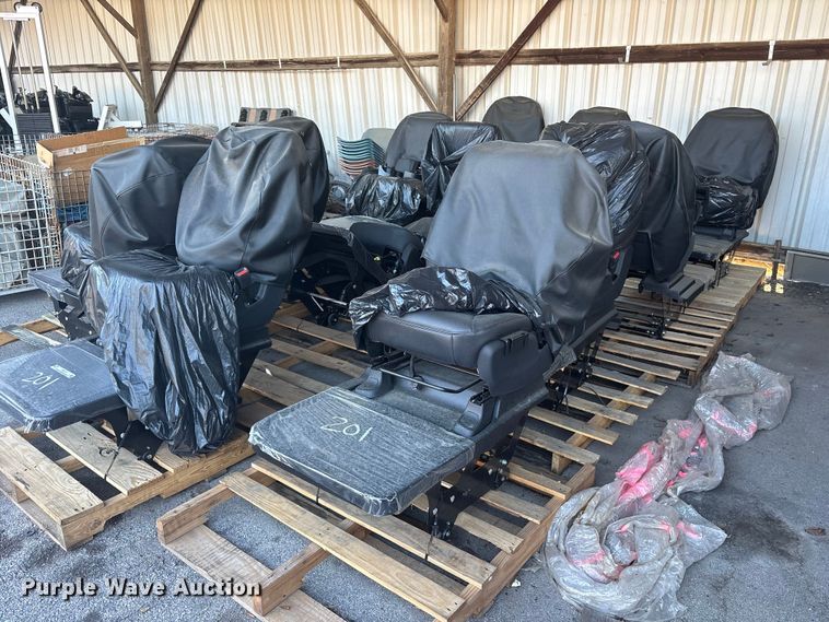 (12) Passenger Seats - photo 1