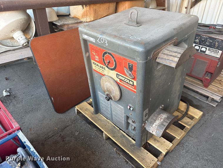 Lincoln TM-300/300 Welder - photo 1