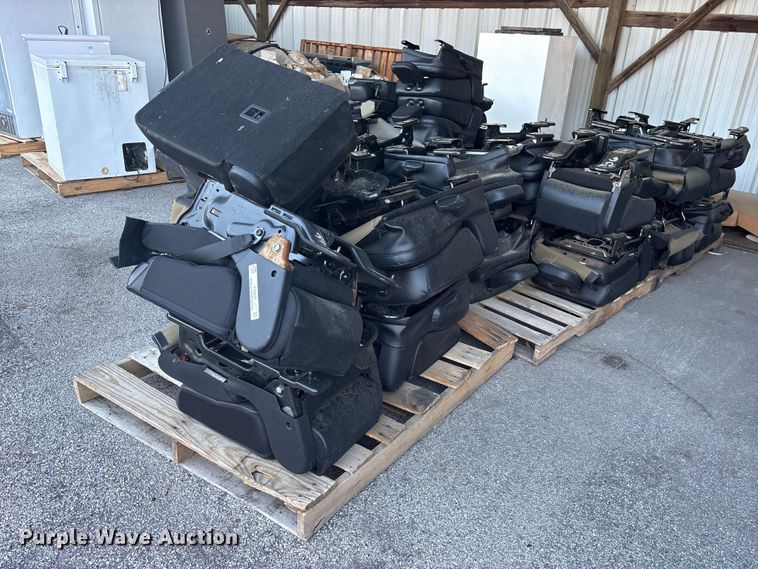 Approximately (30) Rear Seats - photo 1