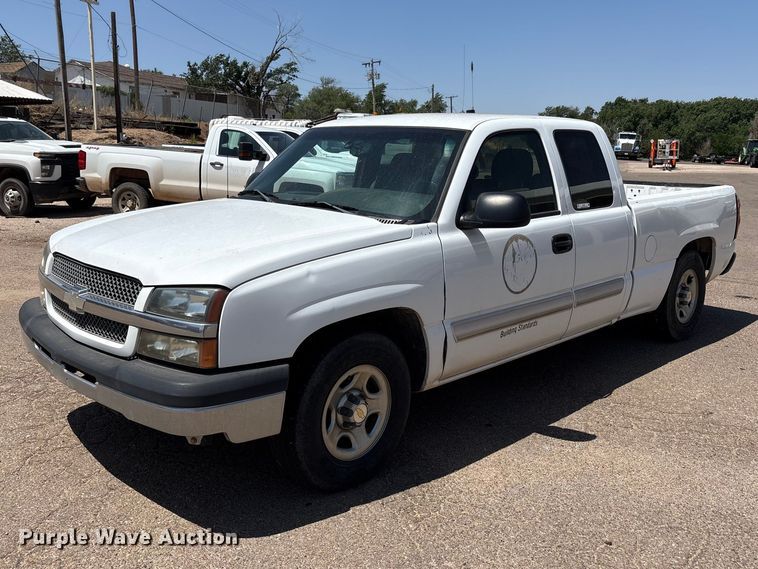 2004 Chevrolet Silverado 1500 Ext. Cab Pickup Truck - photo 1