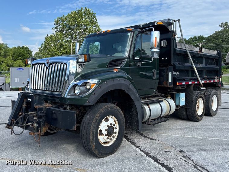 2015 International WorkStar 7600 Dump Truck - photo 1