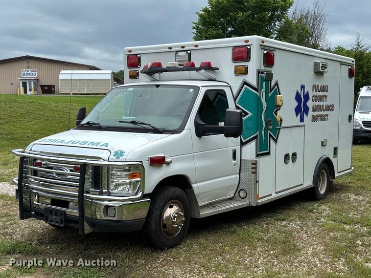 2012 Ford Econoline Ambulance - photo 1