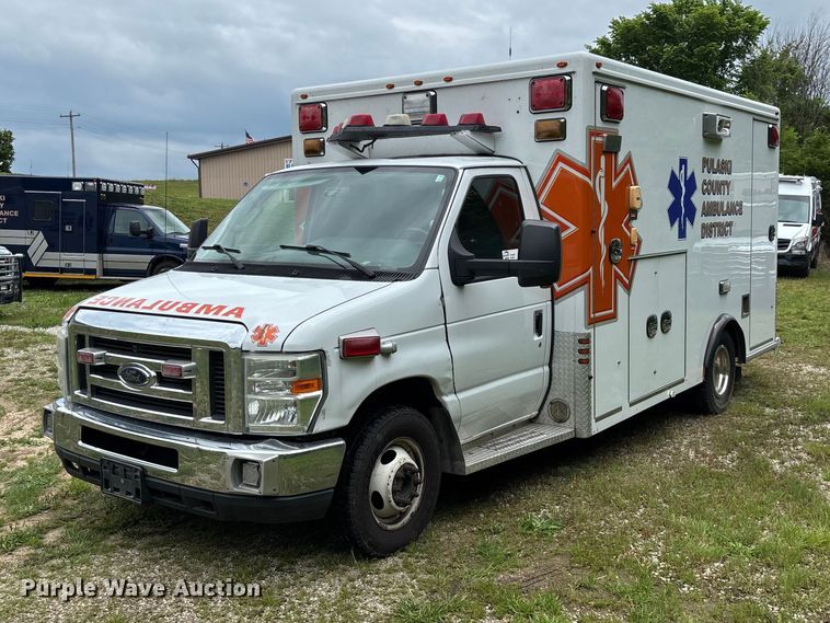 2012 Ford Econoline Ambulance - photo 1