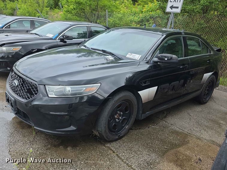 2017 Ford Taurus Police Interceptor - photo 1
