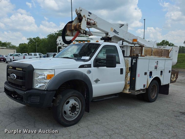2011 Ford F550 Super Duty Bucket Truck - photo 1